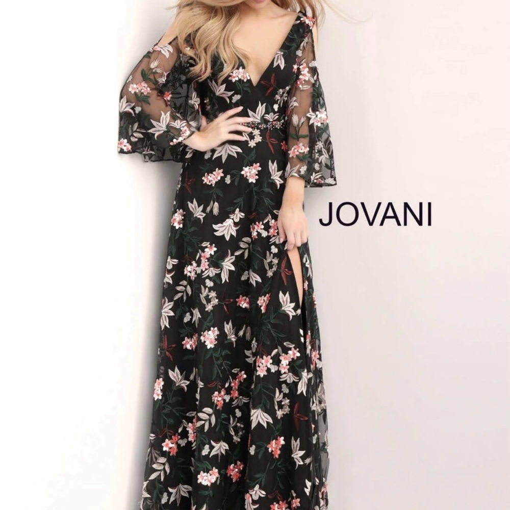 Jovani • Style #61525 • Black & floral w/ sequins • leg slit • No stains
